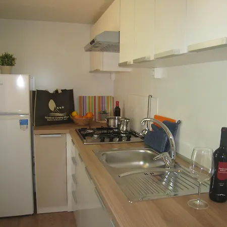 Piomboni Village Kamp alanı *