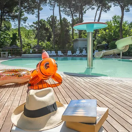 Kamp alanı Piomboni Village Marina di Ravenna