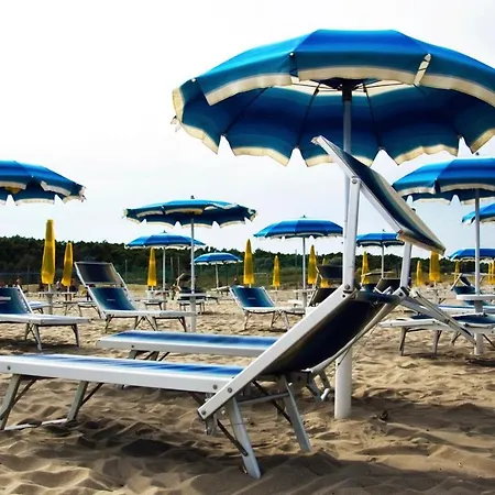 Kamp alanı Piomboni Village