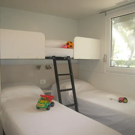 Κάμπινγκ Piomboni Village