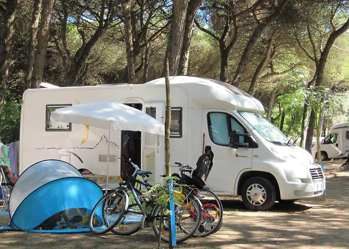 Parque de Campismo Piomboni Village *