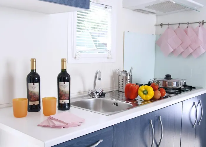 Piomboni Village Кемпинг *